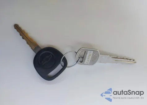 2004 Chevrolet Silverado 1500 Ls z USA, uszkodzony, nr VIN 2GCEK13T641342655